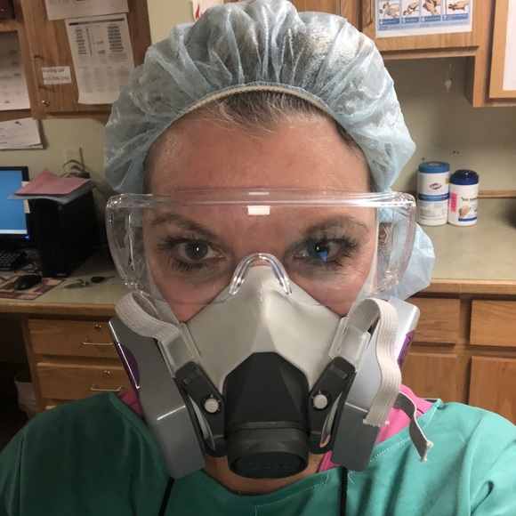 MEET YOUR POSHER - Picture 14 of 16